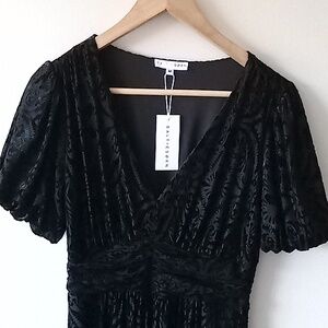 NWT Baltic Born Leslie Velvet Maxi Dress Black Size Medium